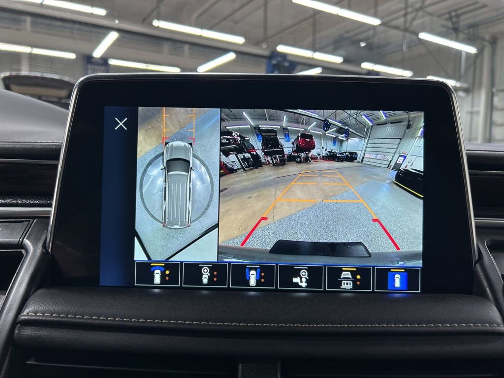 Used 2024 Chevrolet Tahoe Premier AWD/4WD image 23