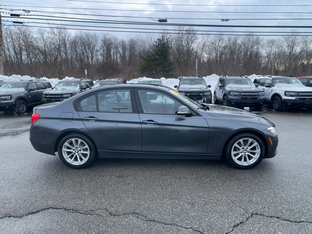 Used 2018 BMW 320i xDrive Sedan w/ Convenience Package image 6