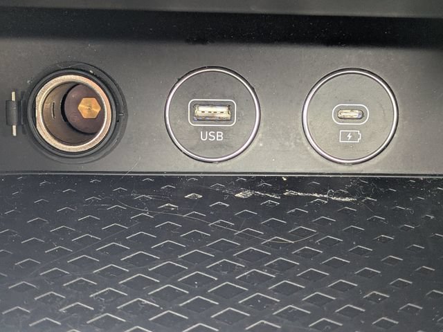 Used 2025 Genesis G70 2.5T RWD image 21