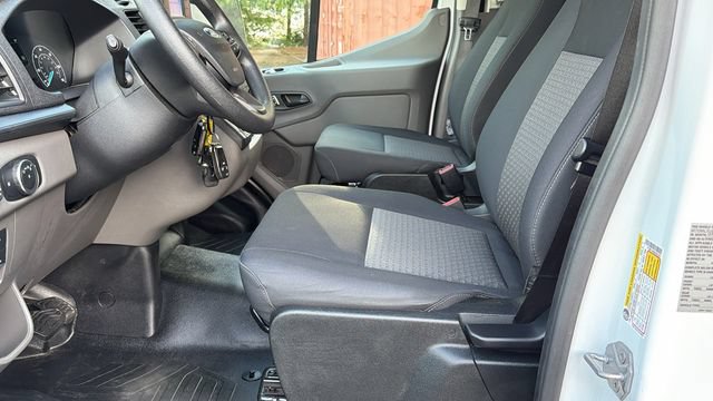 Certified 2025 Ford Transit 250 Low Roof w/ Exterior Upgrade Package RWD image 9