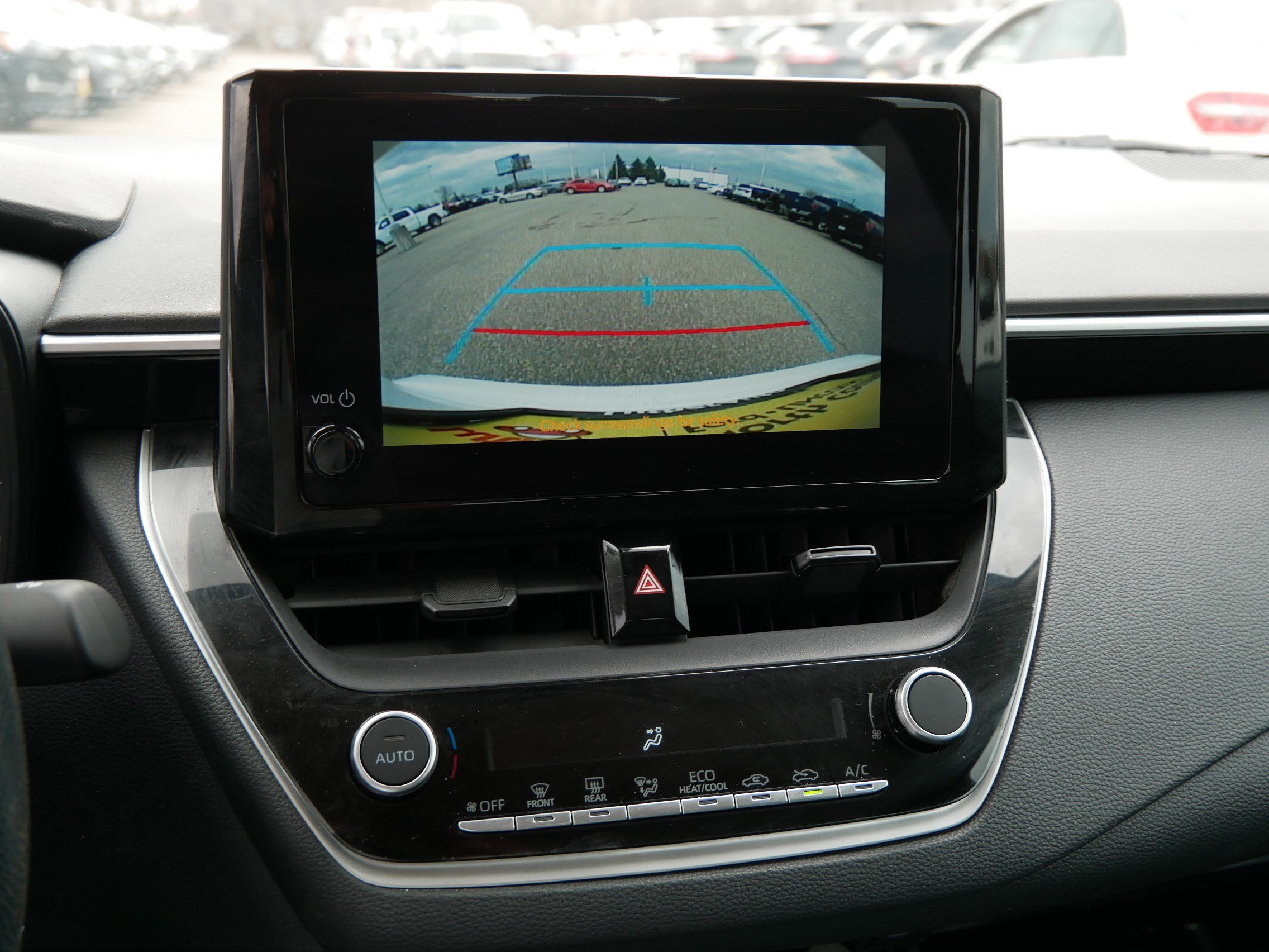 Used 2023 Toyota Corolla LE FWD image 31