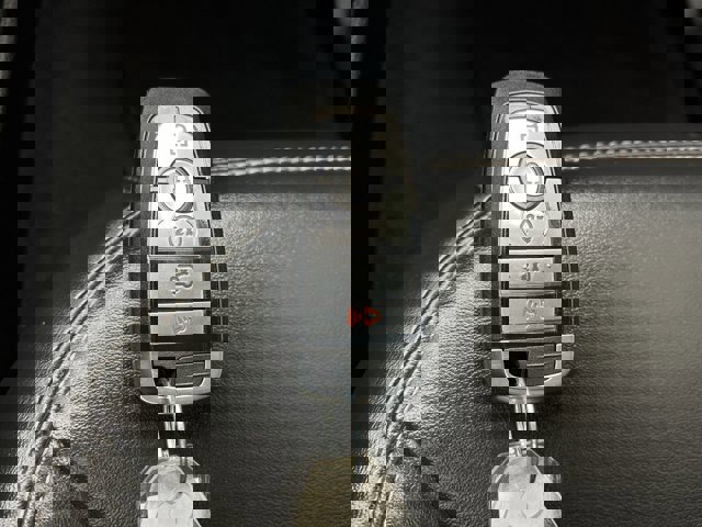 Certified 2022 Ford Explorer XLT w/ Equipment Group 202A image 29