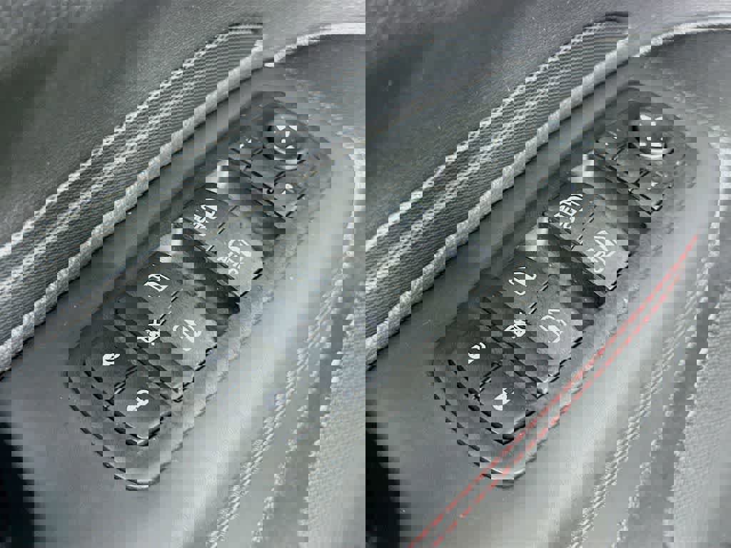 Used 2025 Dodge Durango R/T image 30