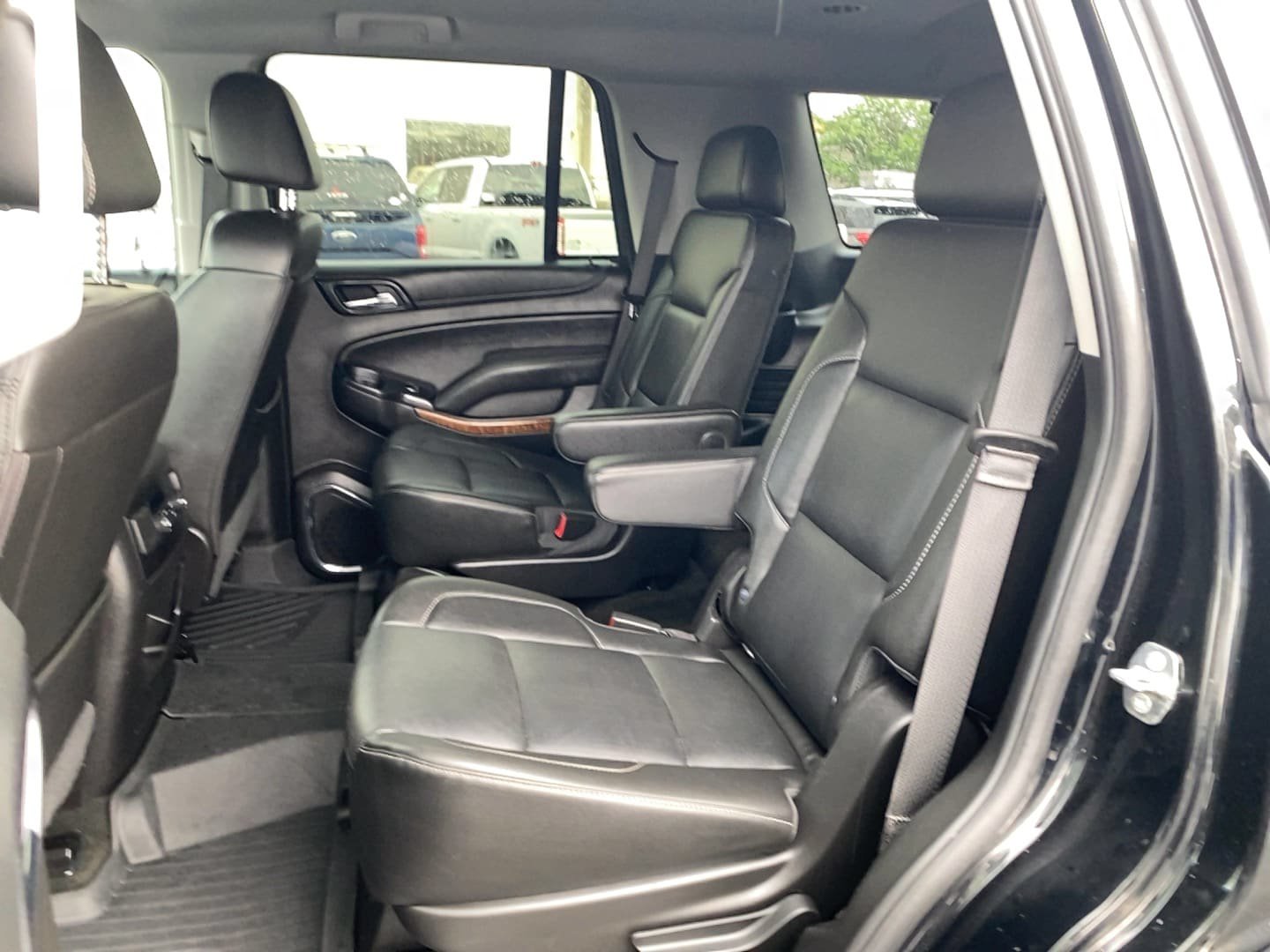 Used 2018 Chevrolet Tahoe Premier AWD/4WD image 10