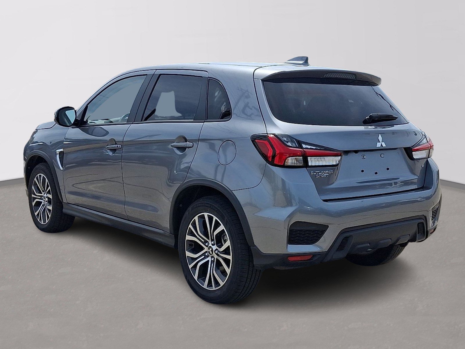 Used 2025 Mitsubishi Outlander Sport SE AWD/4WD image 4