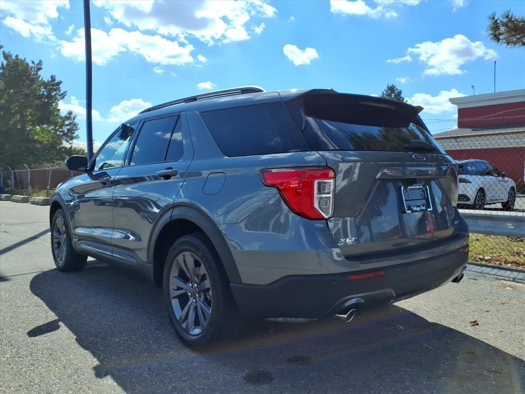 Certified 2023 Ford Explorer XLT w/ Equipment Group 202A image 4