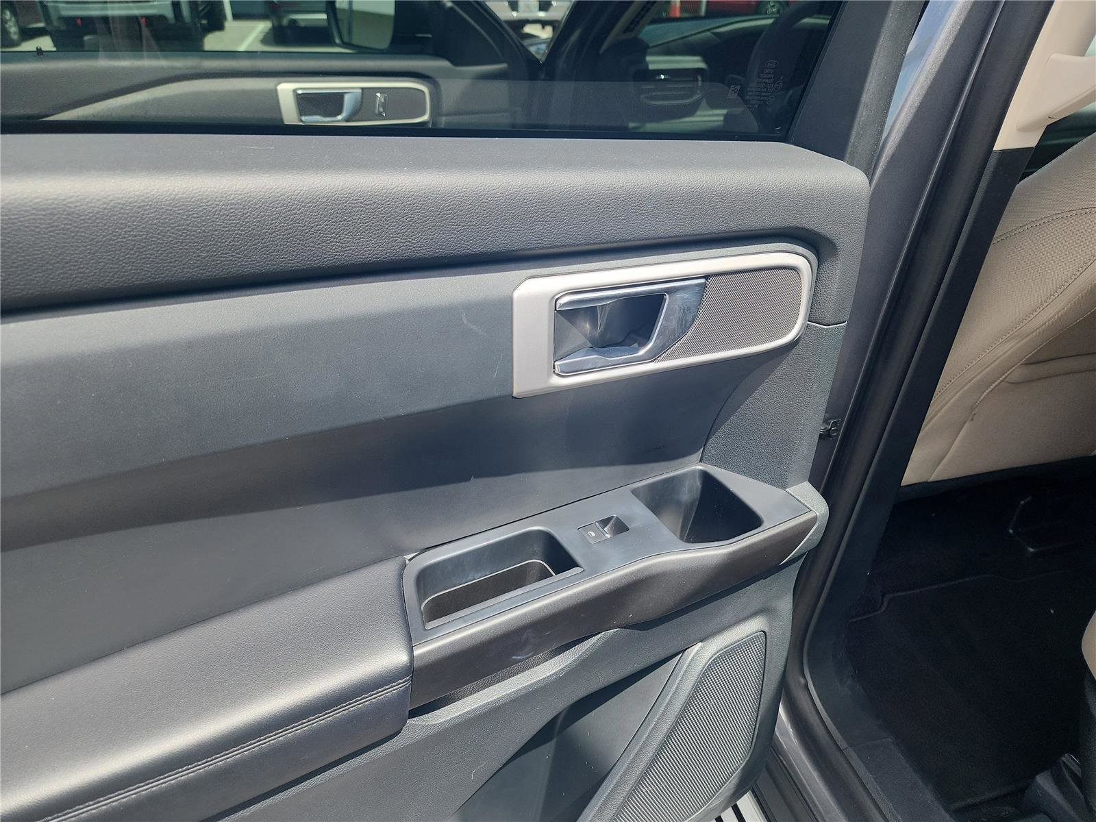 Certified 2021 Ford Explorer 2WD image 19