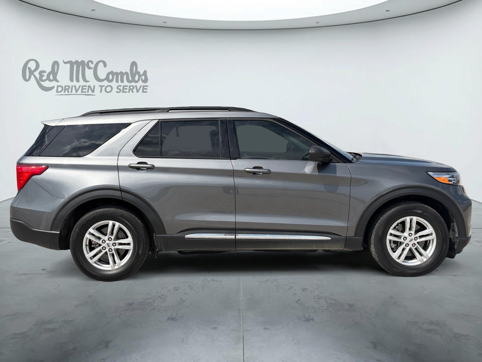 Certified 2023 Ford Explorer XLT w/ Equipment Group 202A RWD image 4