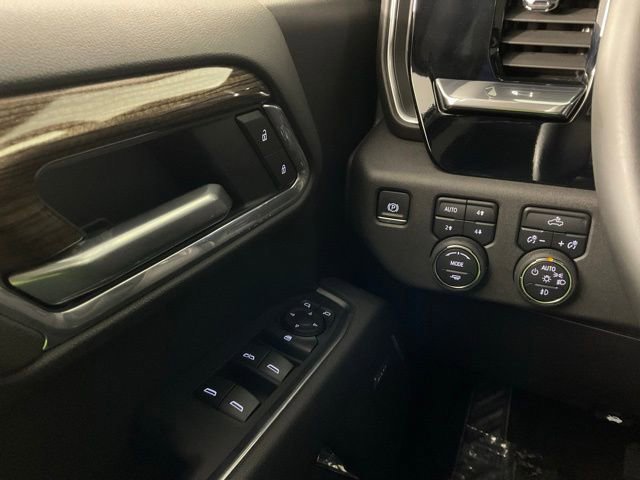 Used 2025 Chevrolet Silverado 1500 LT Trail Boss w/ Convenience Package II image 19