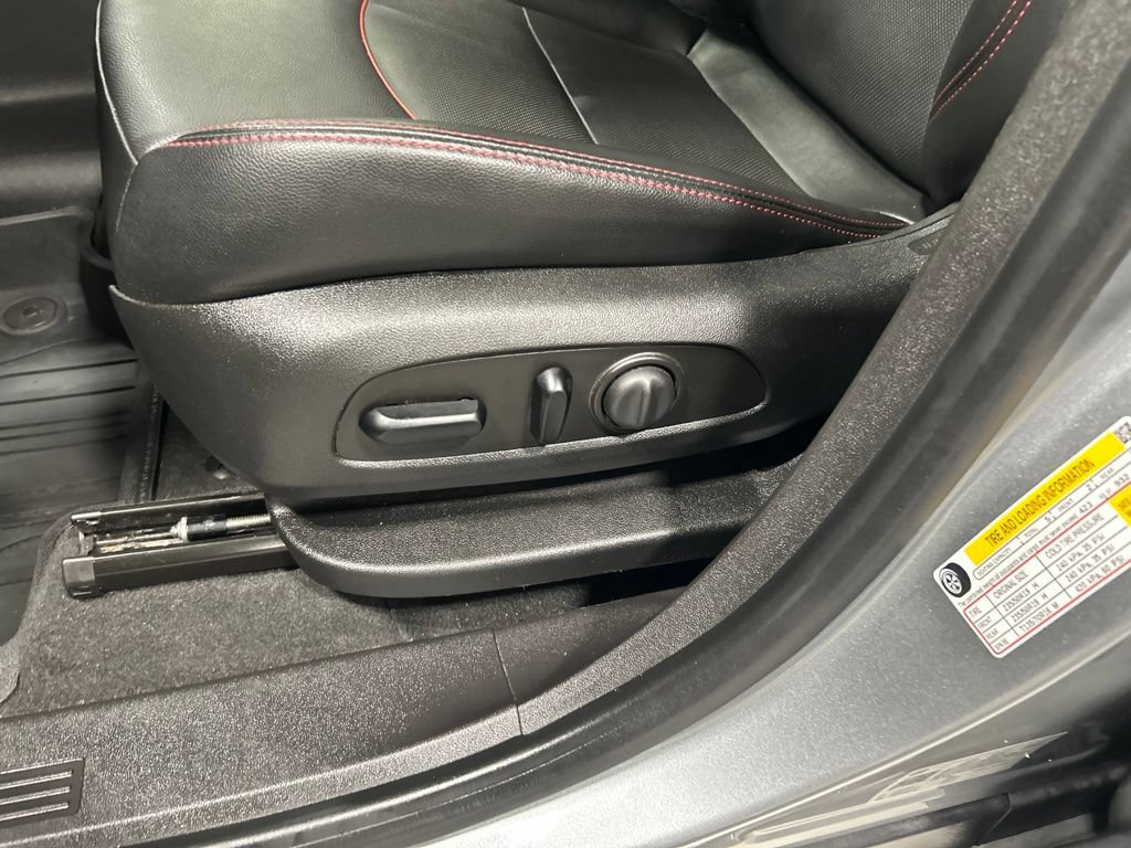 Used 2024 Chevrolet Equinox RS w/ RS Leather Package AWD/4WD image 12