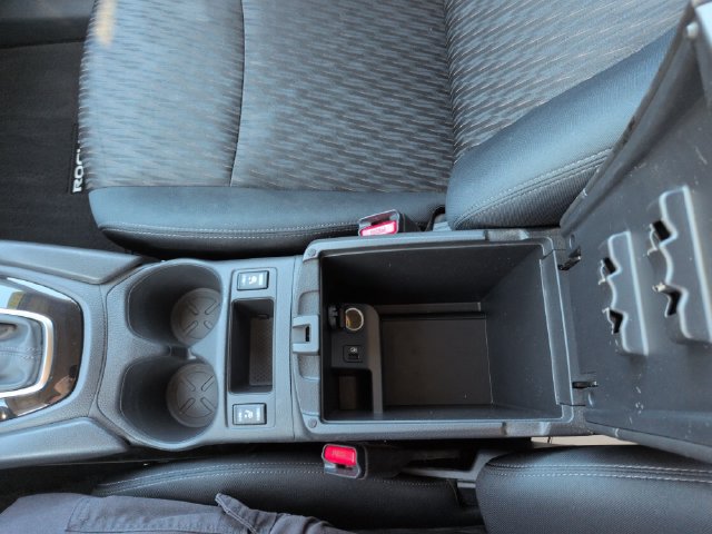 Used 2018 Nissan Rogue SV AWD/4WD image 42