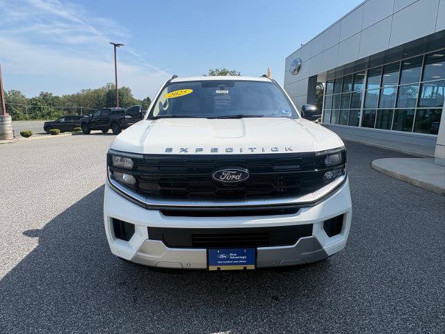 Certified 2025 Ford Expedition Max Platinum w/ Driver's Package AWD/4WD image 8