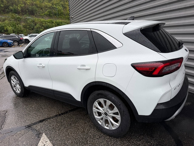Certified 2024 Ford Escape Active AWD/4WD image 4