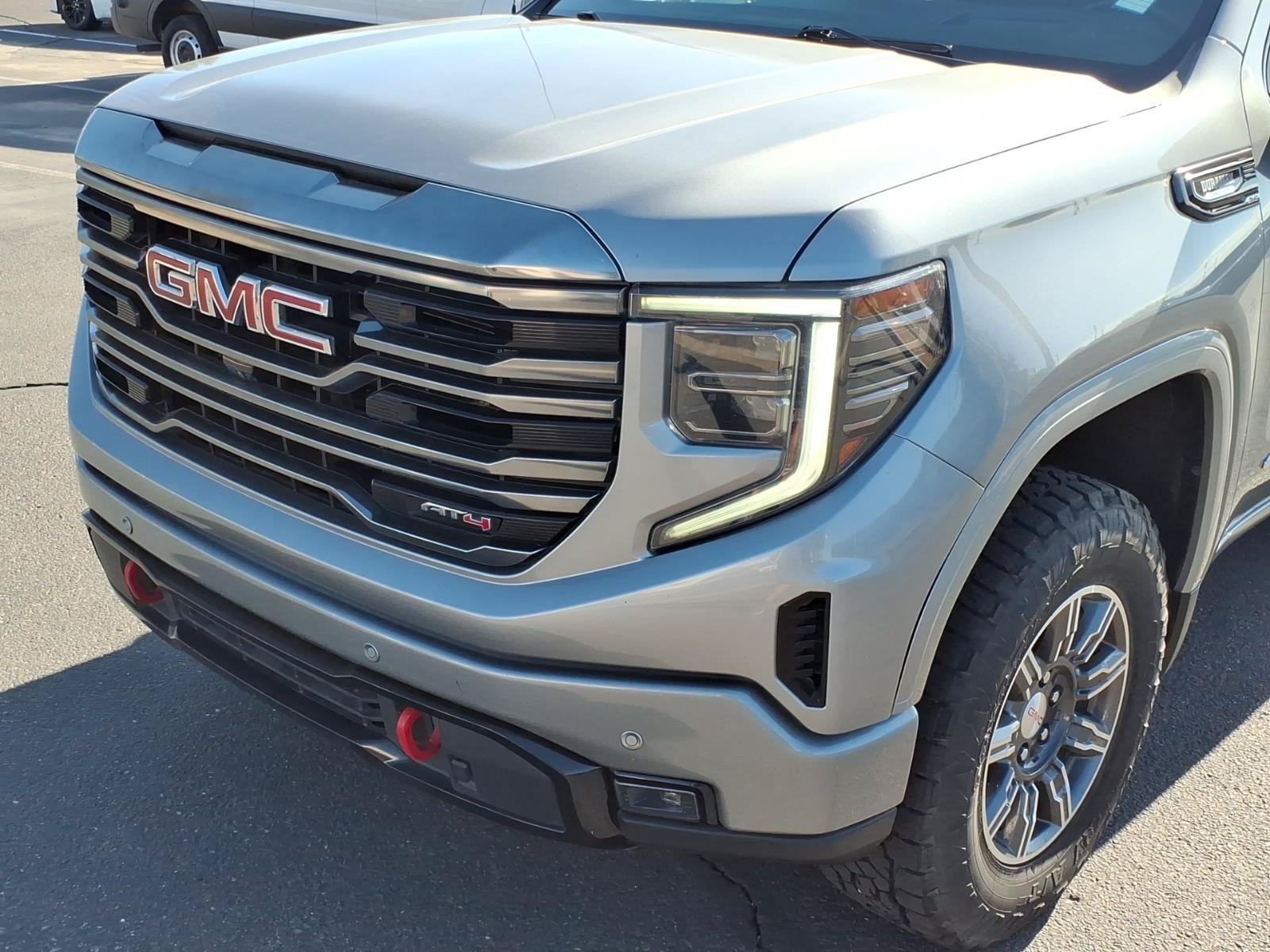 Used 2024 GMC Sierra 1500 AT4 w/ Technology Package AWD/4WD image 8