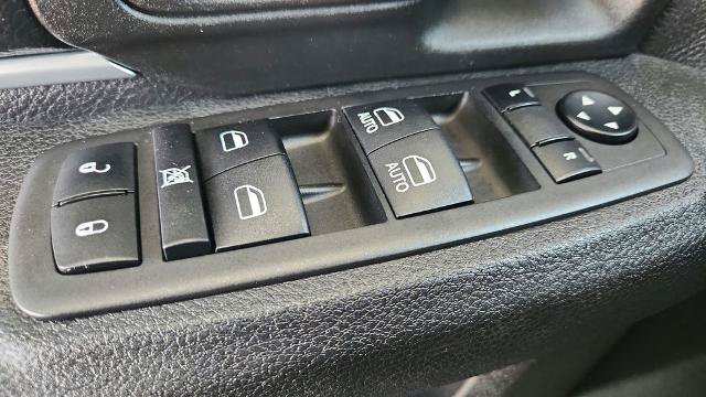 Used 2024 RAM 1500 Warlock RWD image 22