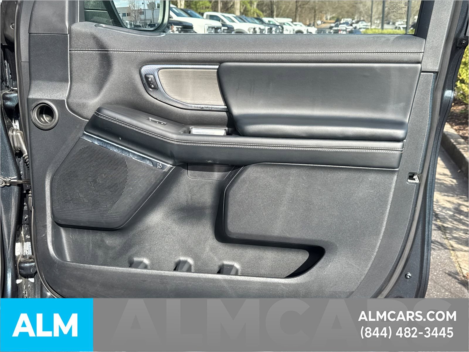 Certified 2025 Ford Expedition Platinum image 17