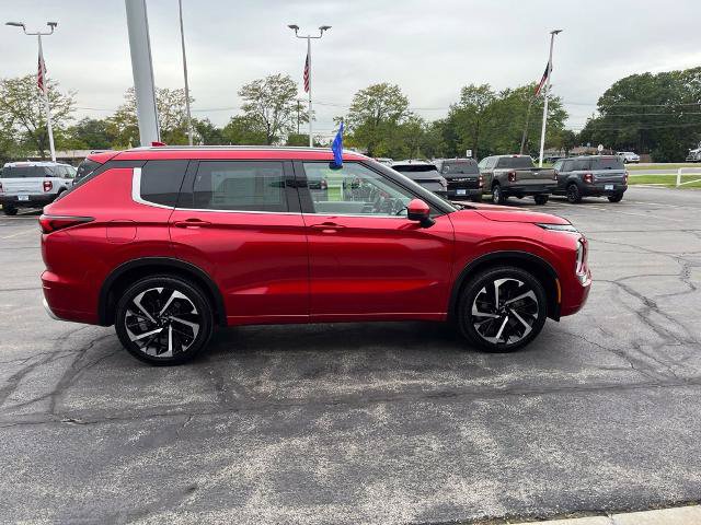 Used 2023 Mitsubishi Outlander AWD image 9
