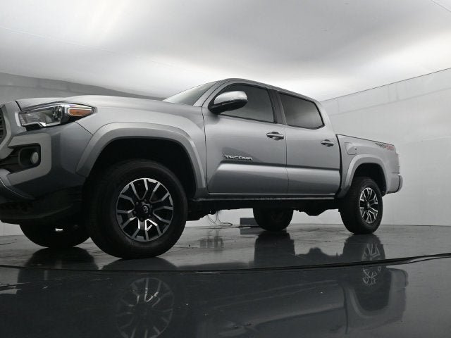 Used 2023 Toyota Tacoma TRD Sport w/ Advanced Technology Package AWD/4WD image 31