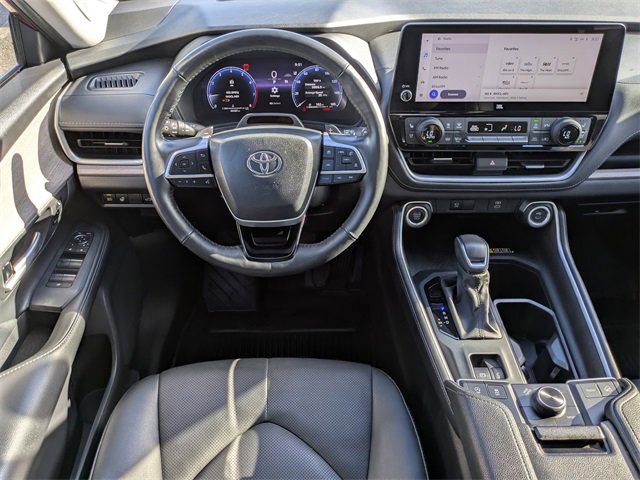 Used 2024 Toyota Grand Highlander Platinum image 16