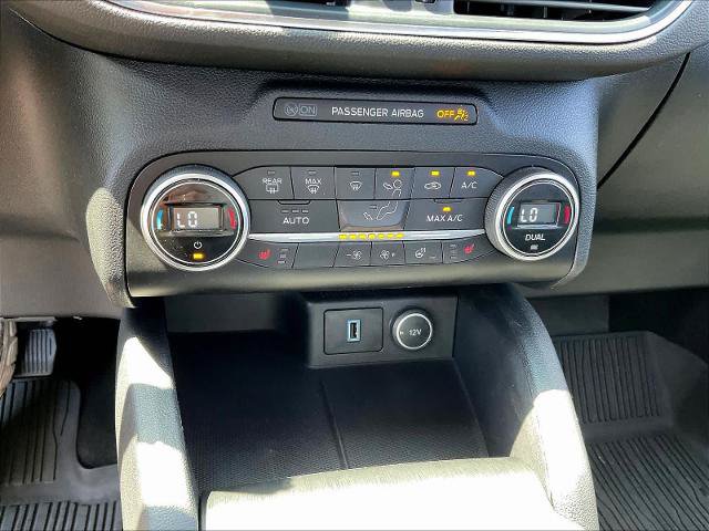 Certified 2020 Ford Escape Titanium AWD/4WD image 17