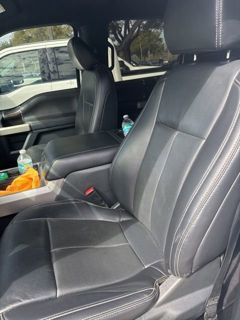 Certified 2022 Ford F250 Lariat w/ Black Appearance Package image 8