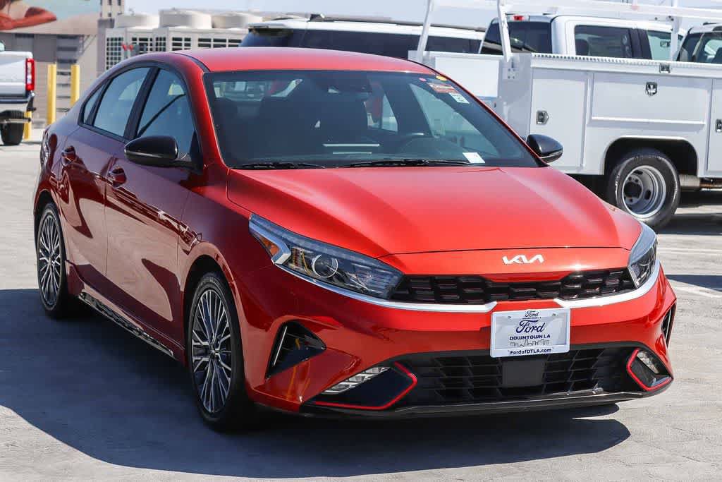 Used 2022 Kia Forte GT-Line w/ GT-Line Technology Package FWD image 3