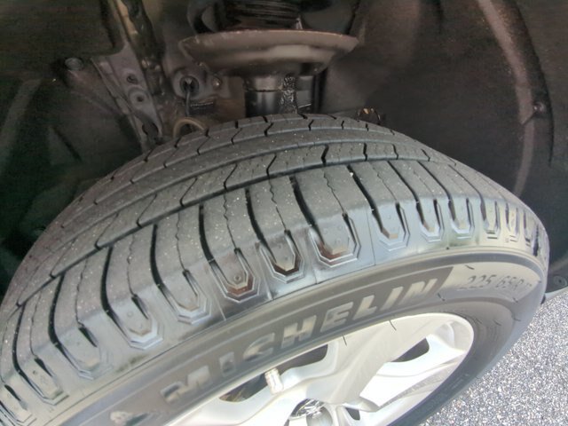 Used 2021 Toyota RAV4 XLE FWD image 12