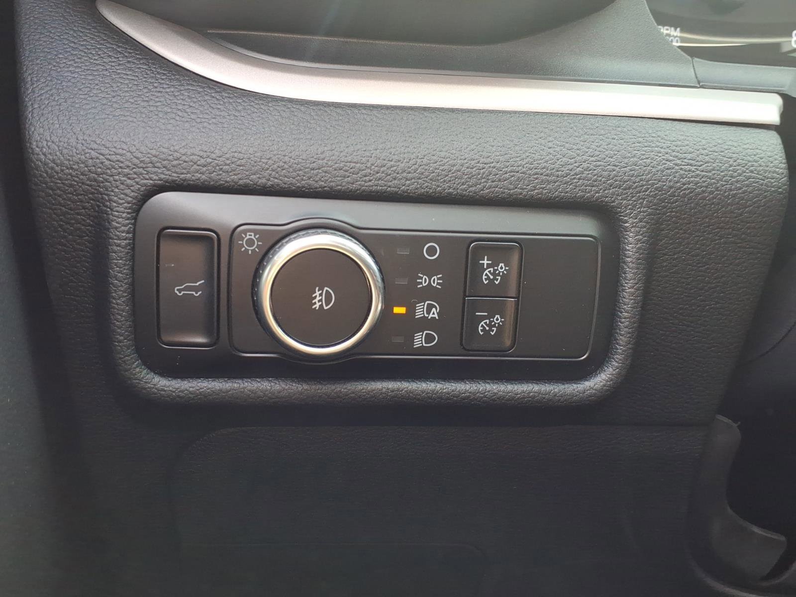 Certified 2023 Ford Explorer XLT w/ Equipment Group 202A image 9