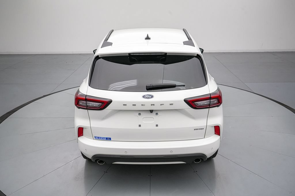 Certified 2023 Ford Escape ST-Line Select w/ Tech Pack #2 AWD/4WD image 5