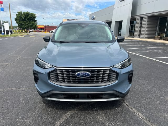 Certified 2024 Ford Escape Active w/ Cold Weather Package FWD image 2