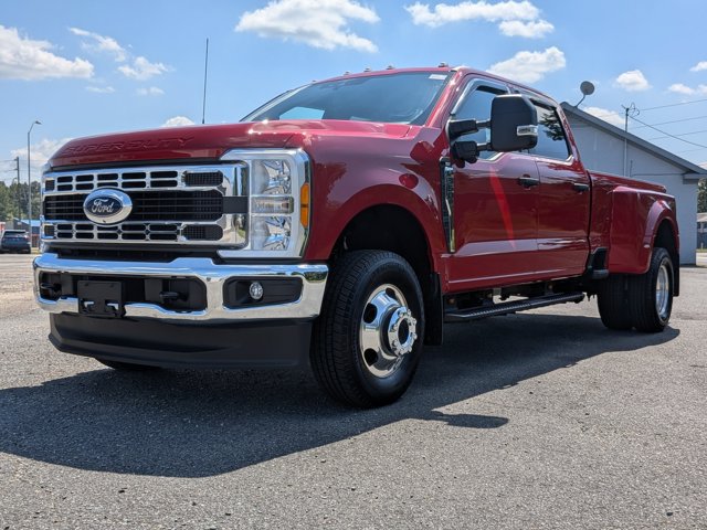 Certified 2023 Ford F350 XLT w/ 360-Degree Camera Package AWD/4WD image 8