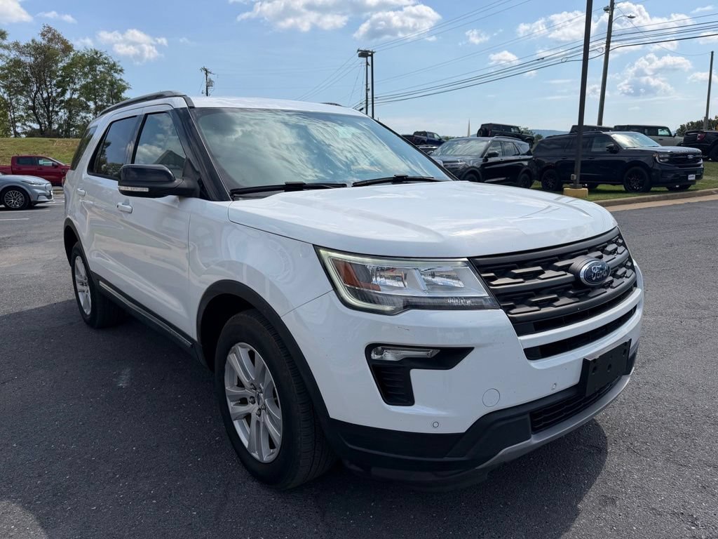Certified 2018 Ford Explorer XLT w/ Equipment Group 202A AWD/4WD image 6