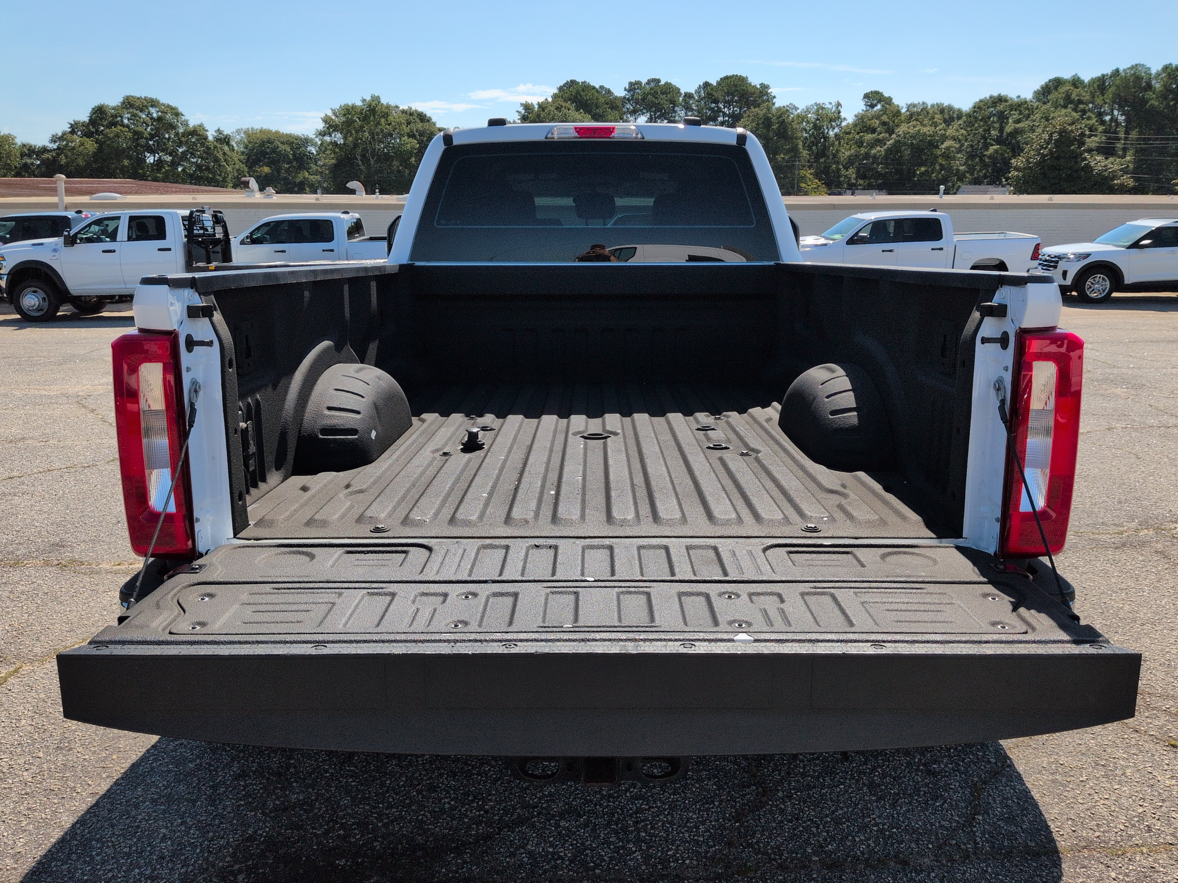 Certified 2023 Ford F350 XL AWD/4WD image 11
