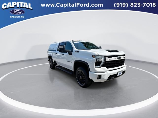 Used 2024 Chevrolet Silverado 2500 LTZ w/ LTZ Plus Package AWD/4WD image 2