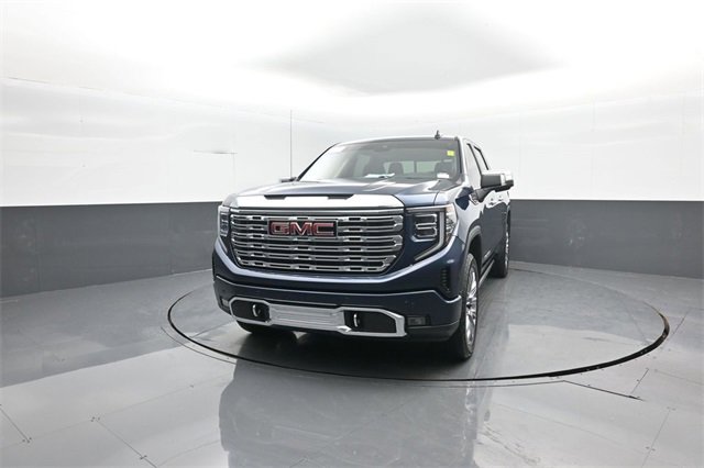 Used 2022 GMC Sierra 1500 Denali w/ Denali Reserve Package image 3