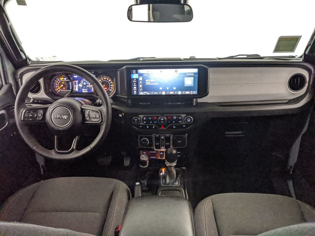 Used 2024 Jeep Wrangler Unlimited Sport AWD/4WD image 12