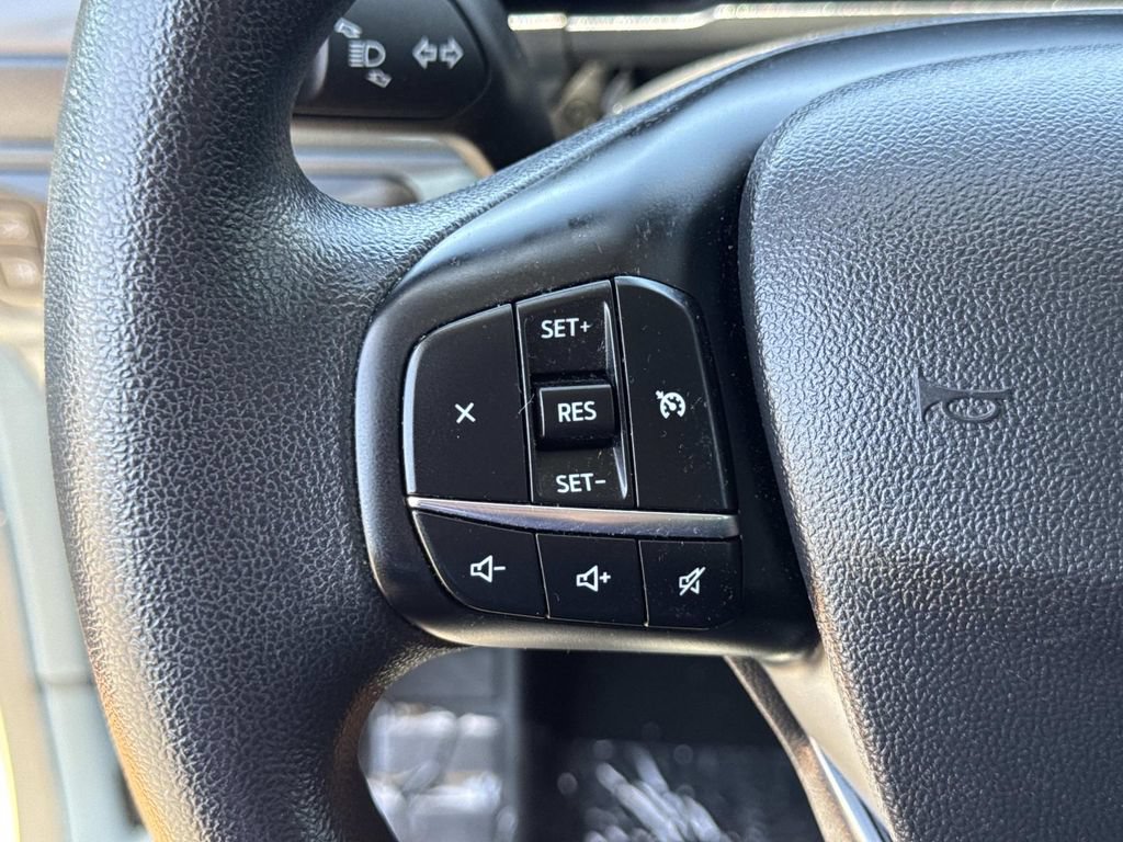 Certified 2025 Ford Maverick XL FWD image 10