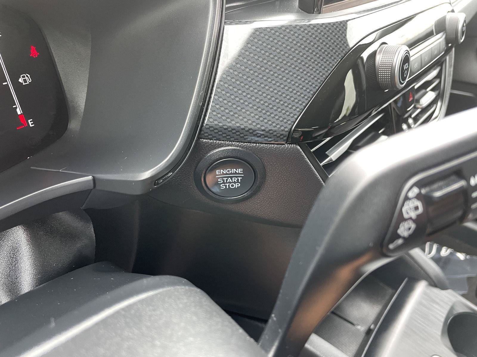 Certified 2025 Ford Escape ST-Line Select AWD/4WD image 24