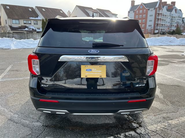 Certified 2022 Ford Explorer XLT w/ Equipment Group 202A image 4