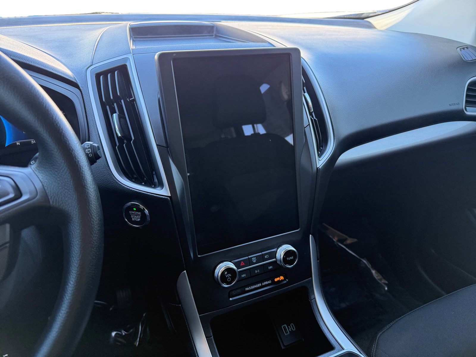 Certified 2024 Ford Edge SE w/ Black Appearance Package image 12