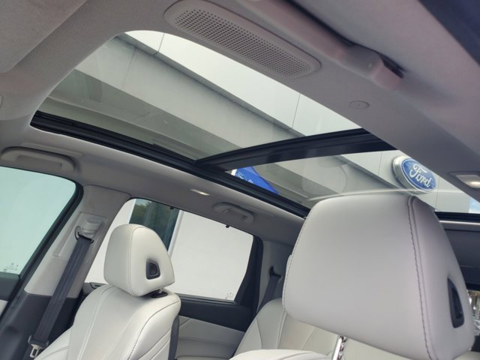 Used 2025 Acura MDX FWD w/ Technology Package image 12