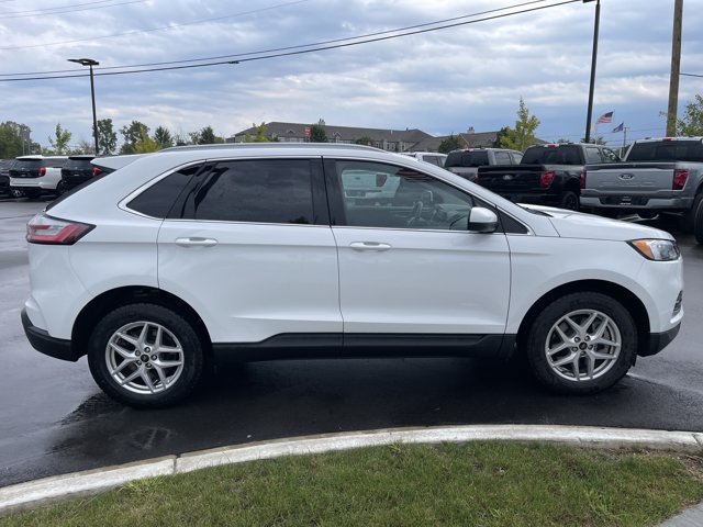 Certified 2024 Ford Edge SEL w/ Convenience Package AWD/4WD image 6