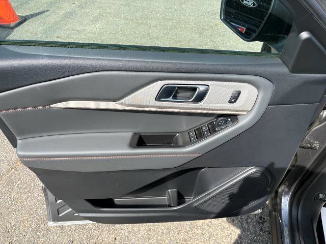Certified 2025 Ford Explorer Active w/ Active Comfort Package image 12