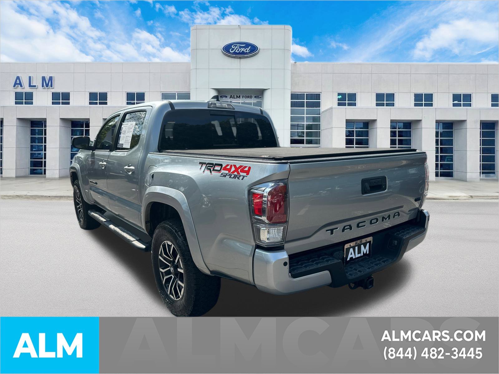 Used 2022 Toyota Tacoma TRD Sport w/ TRD Premium Sport Package AWD/4WD image 8