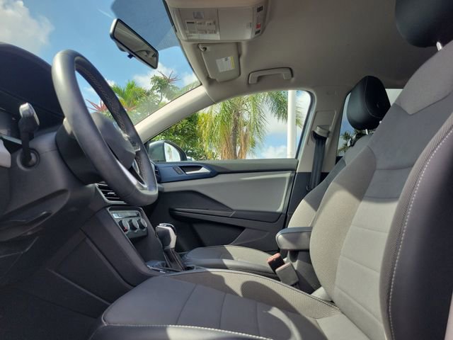Used 2022 Volkswagen Taos SE FWD image 19