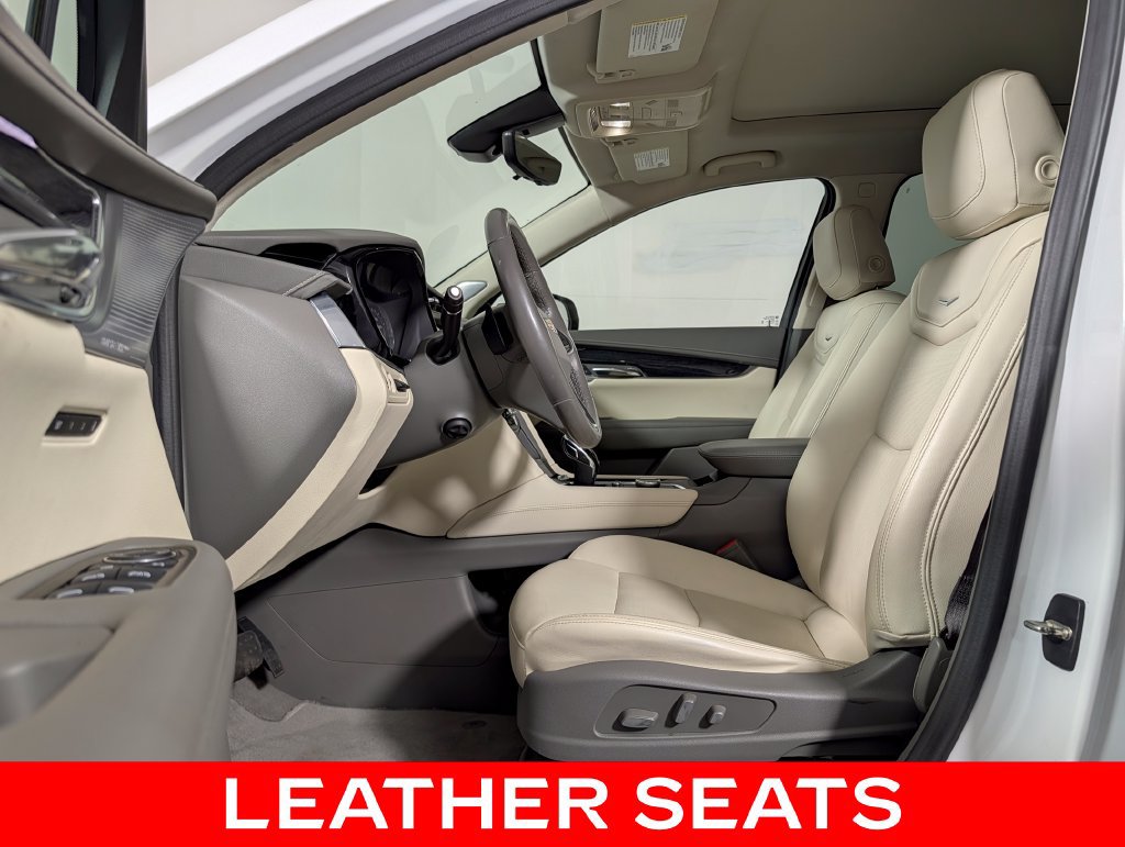 Used 2023 Cadillac XT6 Premium Luxury w/ Technology Package FWD image 11
