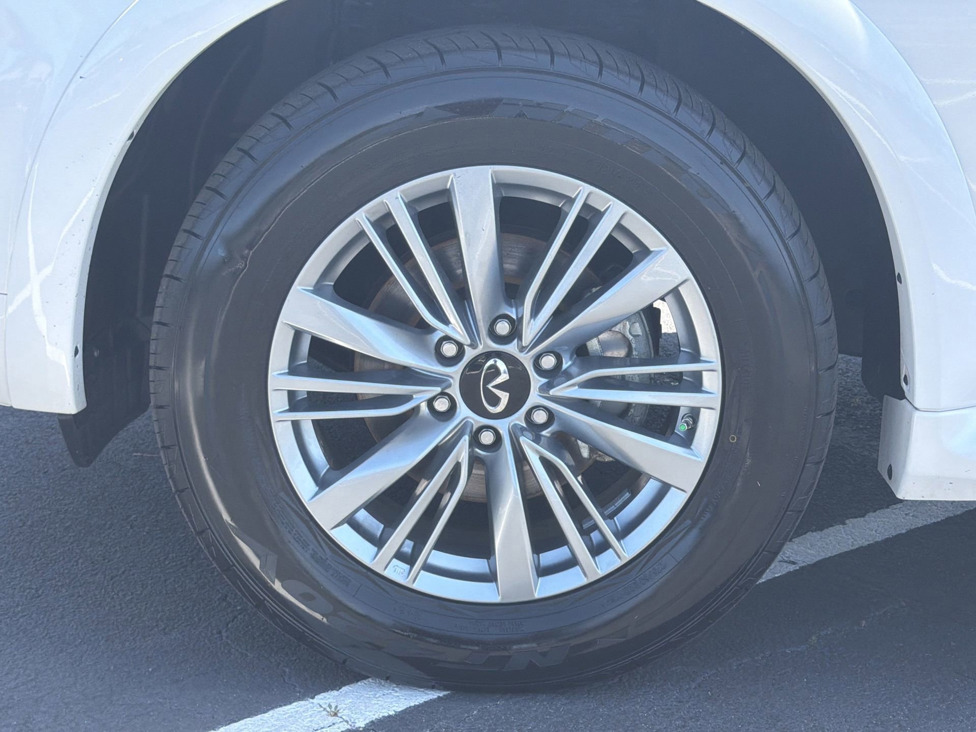 Used 2024 INFINITI QX80 Luxe AWD/4WD image 37