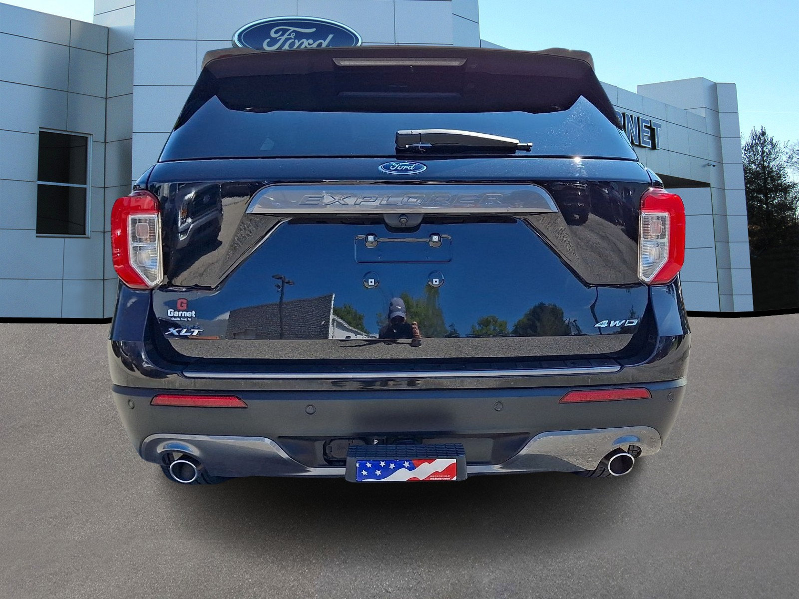 Certified 2024 Ford Explorer XLT w/ Equipment Group 202A AWD/4WD image 7