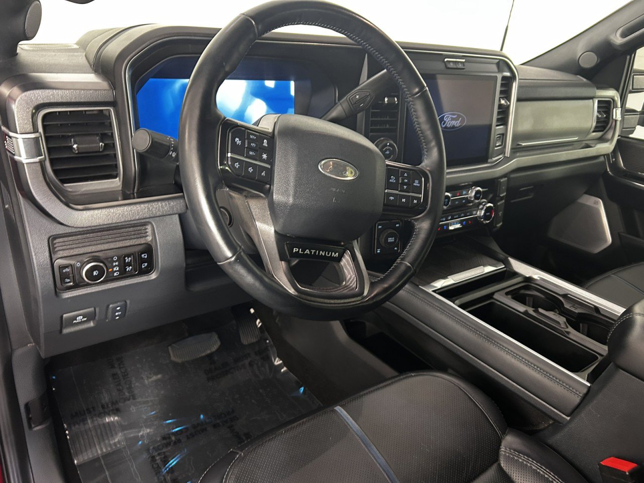 Certified 2025 Ford F350 Platinum w/ FX4 Off-Road Package AWD/4WD image 17