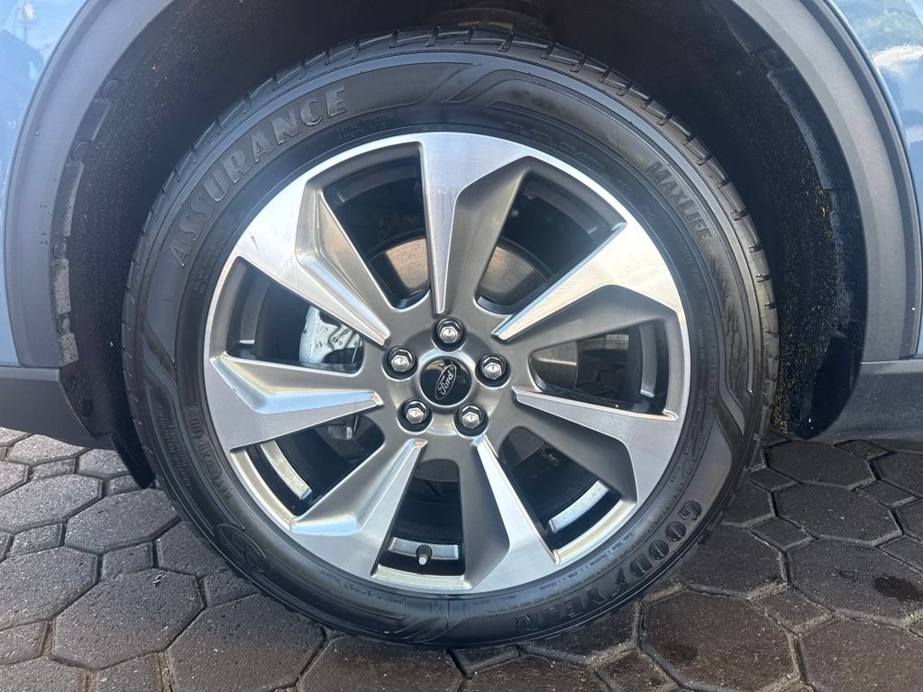 Certified 2023 Ford Escape Platinum AWD/4WD image 12